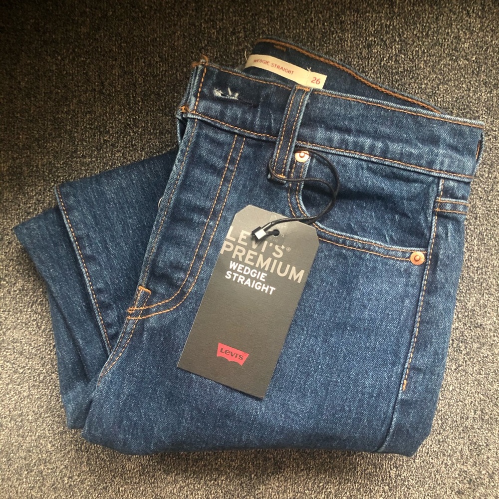 NWT Levi’s Wedgie Straight Jeans